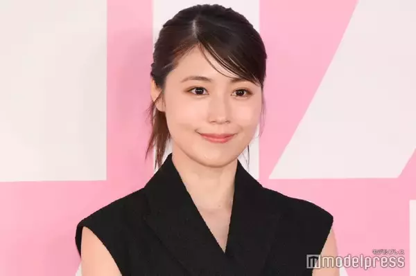 有村架純、美肩ライン輝くベアトップ姿「女神かと」「綺麗すぎて眼福」と反響続々