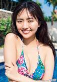 「豊田ルナ、美バスト輝くビキニ姿で夏全開「ヤングマガジン」表紙登場」の画像1