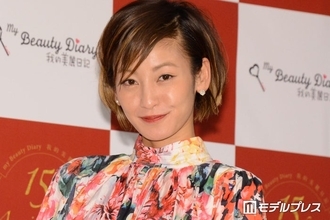 西山茉希「おめでとうがある夜」の豪華食卓公開「お皿までこだわってて素敵」「おしゃれなご馳走が並んでる」と絶賛の声