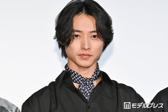 山崎賢人、橋本環奈からアクション絶賛受ける プロレスラー視点でも「勢いが素晴らしい」【キングダム 魂の決戦】