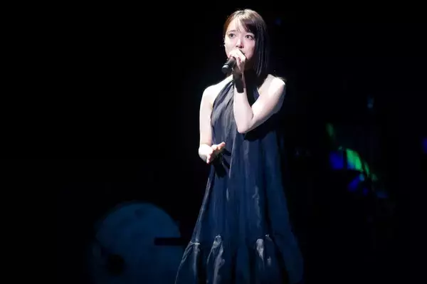 上白石萌音、ミセス大森元貴ソロ楽曲「メメント・モリ」カバー「私にとって宝物であり、人生の誇りです」【11日公演ライブレポ】