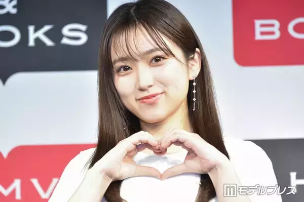 矢吹奈子、美脚際立つデニムミニスカコーデ披露「透明感すごい」「スタイル抜群」と反響