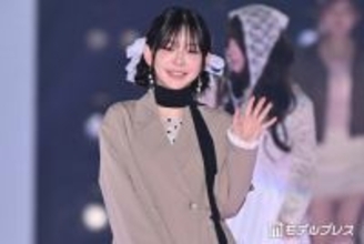 韓国美女・テリ、小物使い光る春コーデ ツインお団子ヘアが可愛い【関コレ2026S/S】