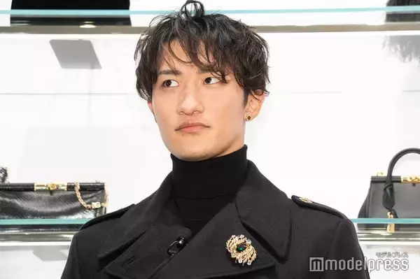 Snow Man岩本照、ハプニングに咄嗟の対応「ボディガードの役やってるので」紳士的な対応に会場から感嘆の声