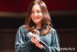 「華原朋美、息子との“3日間レゴランド旅”ショット公開「溺愛っぷりが微笑ましい」「ぴったりくっついてて可愛い」の声」の画像1