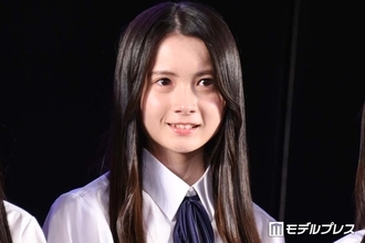 AKB48メンバー、爽やかミニスカ私服ショットに反響「脚長い」「理想的すぎる」