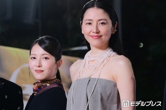 浜辺美波＆長澤まさみ、華やかドレス姿でレカペ降臨 “事務所の先輩”長澤との共演に浜辺が緊張「めちゃくちゃ噛みました」【ゴジラ-0.0】