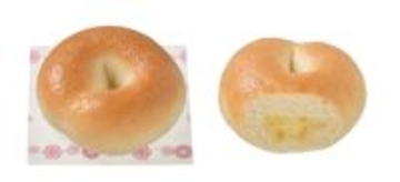 セブン新作「もっちり食感のチーズベーグル」“究極のもっちり”＆濃厚チーズとろけ出す蒸し器仕上げ
