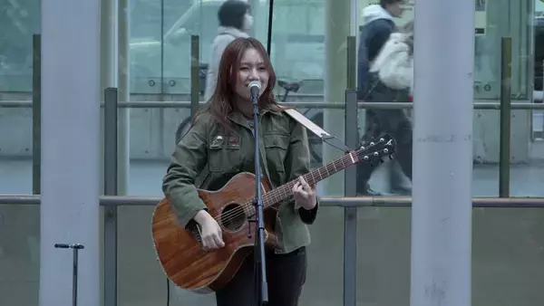 「ノノガ」参加・ふみの、渋谷でサプライズ路上ライブ敢行 会場周辺は長蛇の列に