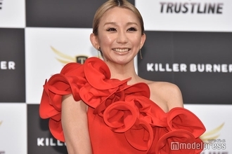 倖田來未、イケメン夫との密着自撮り公開 プロレス観戦ショットに「爆イケ夫婦」「ラブラブ」と反響