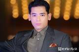 「UTA、父・本木雅弘ら家族で「ガス人間」一気見 両親からの言葉明かす「すごく嬉しかったです」」の画像1