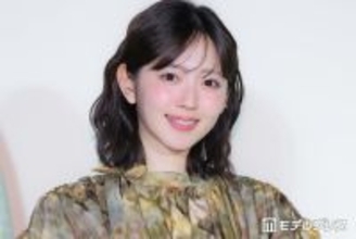鈴木愛理、花柄上品ワンピで魅力放出 モットー明かす「絶対にやるっていうほうを選んで…」