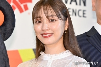 内田理央、へそ出しファッションでイメチェン新ヘアスタイル公開「髪型可愛すぎる」「スタイル抜群」の声