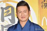 「中村獅童「6ヶ月→8歳8ヶ月」長男・陽喜を“高い高い”する姿に反響「成長がエモい」「大きくなりましたね」」の画像1