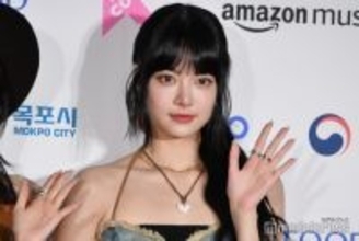 LE SSERAFIMウンチェ、腰空きトップスから美ウエスト大胆披露「服どうなってるの？」「攻めてる」と反響