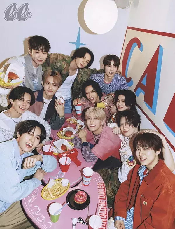 INI、3年ぶり「CanCaｍ」表紙登場 3ユニットに分かれたケミトークも