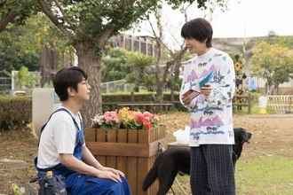 「ぼくたちん家」初回、“ゲイのおじさん”玄一(及川光博)の一言が「刺さる」索(手越祐也)との関係性・ラスト2分急展開にも注目集まる「新感覚」