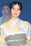 「小林由依、上品なイエロー×グレー浴衣姿 リボンの帯がアクセント【TGC新潟2026】」の画像1