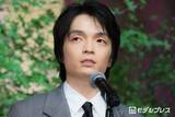 「岡山天音、俳優への不安抱いた過去告白「心臓を押しつぶされてしまうような」【第52回放送文化基金賞】」の画像1