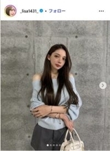 “2児の母”渡辺リサ、夫・広島カープ小園海斗選手との2ショット披露「ユニフォーム姿可愛すぎ」「ビジュ最高」の声