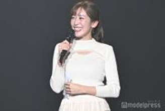 元NHK中川安奈アナ、素肌透けるレース衣装姿公開「大人な雰囲気」「立ち姿が美しい」の声