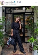 サッカー大迫勇也選手の美人妻、ドバイ家族旅行での水着ショット公開「美男美女勢揃い」「みんなスタイル良すぎ」の声