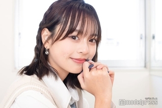 「今日好き」小國舞羽、ミニスカ制服×サンタ帽姿に反響「可愛すぎ」「大人っぽくなってる」の声