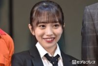 AKB48卒業の向井地美音、ゴージャス衣装から美脚際立つ「着こなせるのすごい」「最高に綺麗」と絶賛の声