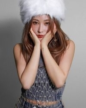 電撃婚話題のてんちむ、ホルターネックの黒ミニワンピで美ボディ輝く「大人可愛い」「美しすぎる」の声