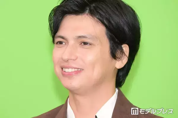 川崎希の夫・アレクサンダー「突然誕生日パーティー」祝福される長男公開「すでに出来上がってる」「ケーキ豪華すぎる」の声