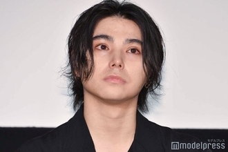 村上虹郎、インスタ更新で謝罪「自身の言葉で当時のことをお話しさせていただければ」元交際相手への暴行疑いで書類送検