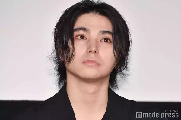 村上虹郎、インスタ更新で謝罪「自身の言葉で当時のことをお話しさせていただければ」元交際相手への暴行疑いで書類送検