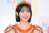 「FRUITS ZIPPER鎮西寿々歌、すっぴん×黒縁メガネ姿に絶賛の声「圧倒的透明感」「大人っぽくて知的」」の画像1