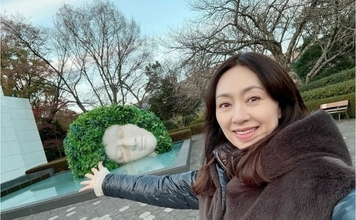 中山秀征の妻・白城あやか、行きつけ店での夫婦ショット公開「素敵」「おしゃれな過ごし方」の声