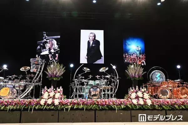 LUNA SEAドラマー真矢さん「お別れの会」に約1000人参列 祭壇には3つのドラム並ぶ