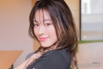 朝倉未来発掘の美女・美月、娘とのディズニーショット公開「すくすく育ってる」「ママの表情素敵」と反響