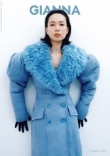 戸田恵梨香｢GIANNA」表紙登場 春の訪れ体現