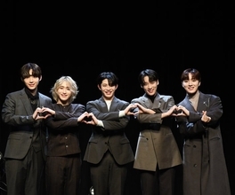 “K-POP実力派メンバー集結”EPTS、日本初お披露目ライブ開催 共演したい人はTWICE・嵐ら