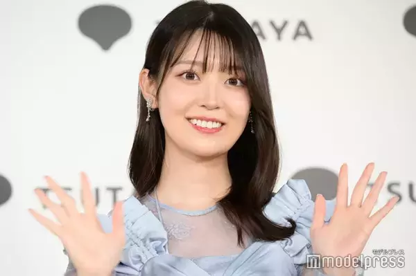元乃木坂46メンバー、オフショルトップスで胸元際立つ「春を感じる衣装」「肩のライン綺麗」の声