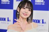 「岡田紗佳、ノースリーブチャイナ風ドレス姿公開「透明感すごい」「スタイル良いから何着ても似合う」」の画像1