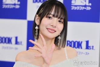 岡田紗佳、ノースリーブチャイナ風ドレス姿公開「透明感すごい」「スタイル良いから何着ても似合う」