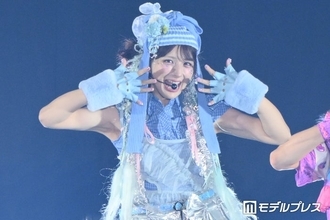 しなこ「TGC北九州」記念すべき10回目幕開けスペシャルパフォーマンス TikTokバズ楽曲を替え歌バージョンで披露「10周年にしなGO」