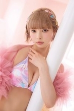 最上もが、ランジェリー姿で美ボディ際立つ「週刊FLASH」表紙登場