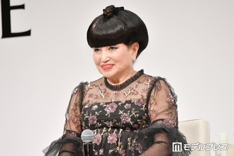 黒柳徹子「実は私は富士額」楽屋でのレアな“デコ出しショット”公開「初めて見たかも」「髪の毛お綺麗で羨ましい」