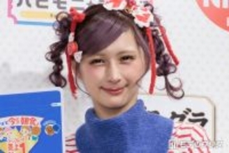 しなこ、“ピンク封印”カジュアルコーデで雰囲気ガラリ「普段は着ないような系統」幼少期の思い出明かす