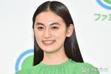 「八木莉可子、大胆背中開き衣装で美スタイル輝く「息を飲むような美しさ」「上品」と反響」の画像1