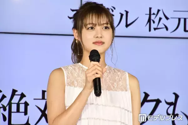 「王様のブランチ」美人リポーター、脚線美際立つミニワンピコーデ公開「頭身バランスが神」「韓国ファッションも似合う」と反響