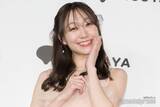 「須田亜香里、ショート丈ニットで美ウエストチラリ「スタイルレベチ」「着こなしが上級者」の声」の画像1