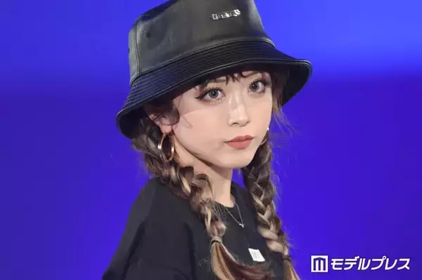 みりちゃむ、ピンクヘアにお別れ「すごく似合ってる」「肌の透明感際立つ」と反響