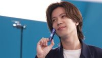 Number_i神宮寺勇太、紺色スーツでスマート演技「プレッシャーをひしひしと感じました」平野紫耀＆岸優太に続き新CM出演